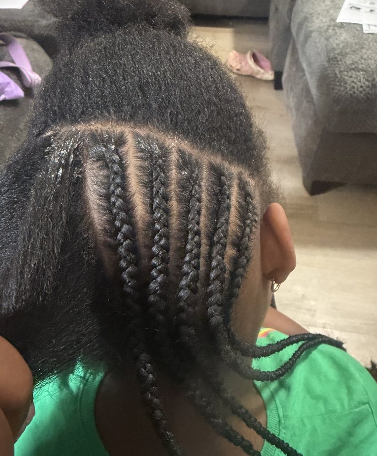 Feed-in cornrows by Sosaa Braids
